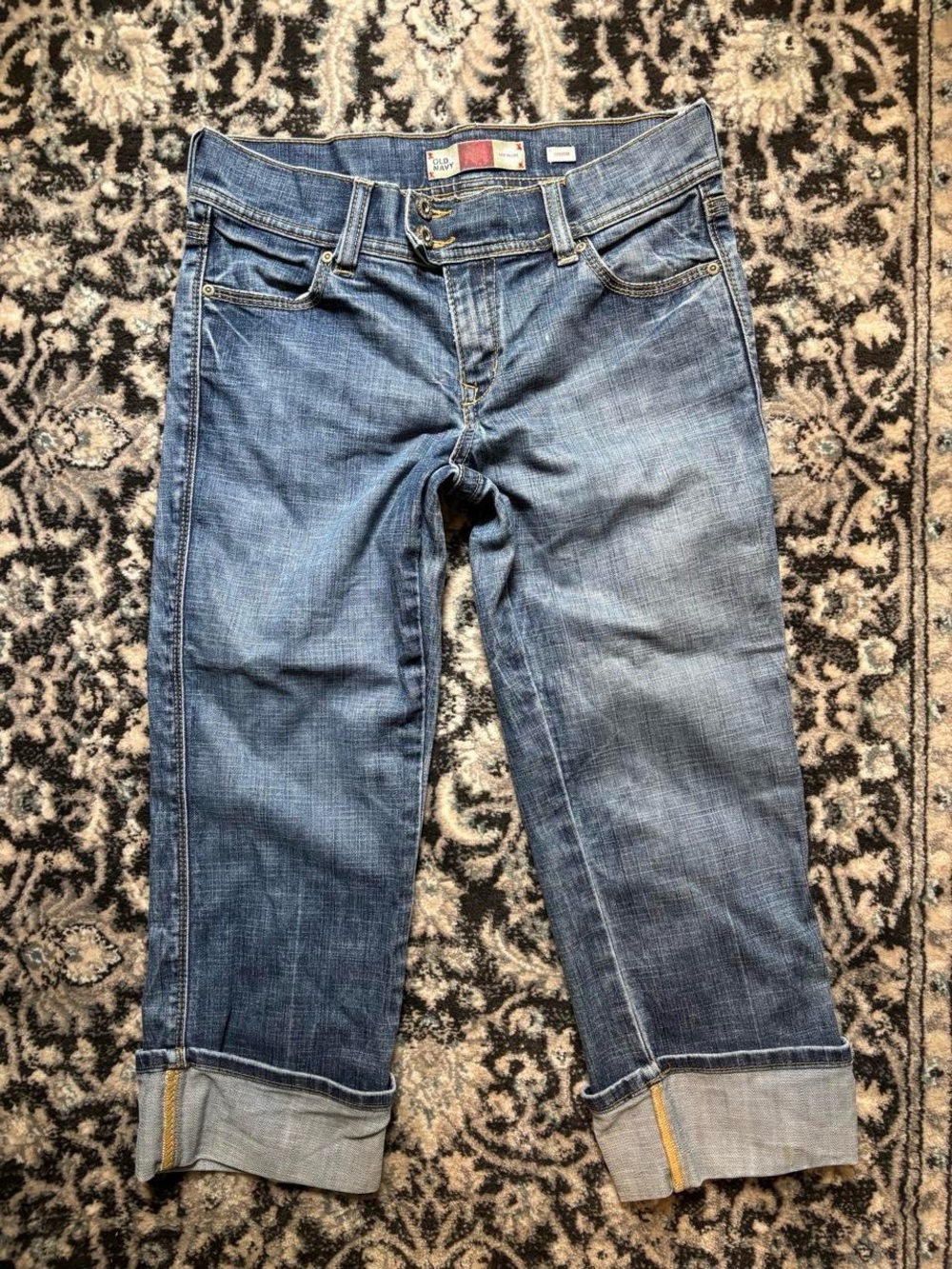 Old Navy Medium Blue Cropped Capris